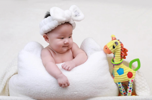 睢县宝宝打嗝吐奶怎么回事